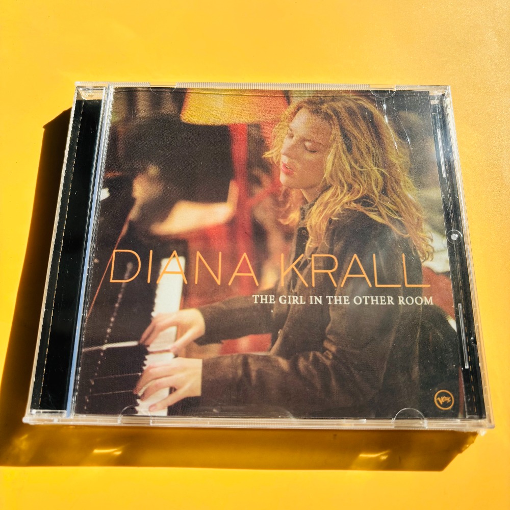 Diana Krall Girl In The Other  - Drone Camera Stabilized recension och pris